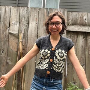 Women's Gray Floral Knit Sweater Vest
